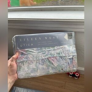 Vintage Eileen West Utica Queen Flat Sheet NWT 90’s 
Rose garden II